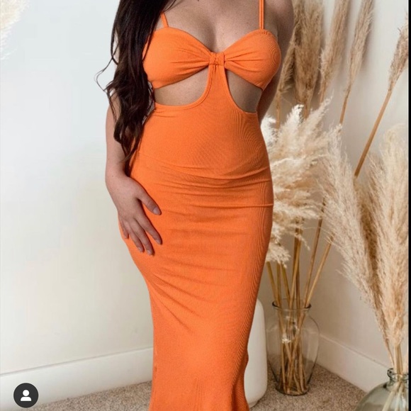 Hollow out side slit maxi dress in neon orange - Picture 3 of 3